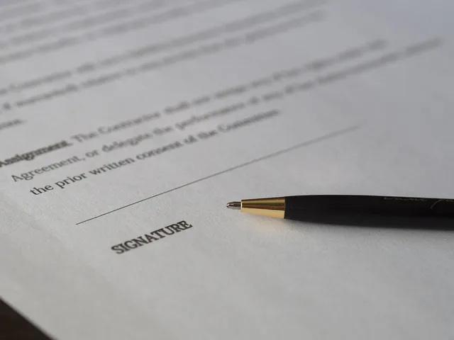 business, signature, contract, document, deal, paperwork, hand, ready, to write, ok, signature, contract, contract, contract, contract, contract. Reputation management commercial contracts: writing the schedule